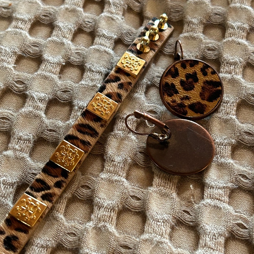 Rustic Cuff - Picture 2 of 4